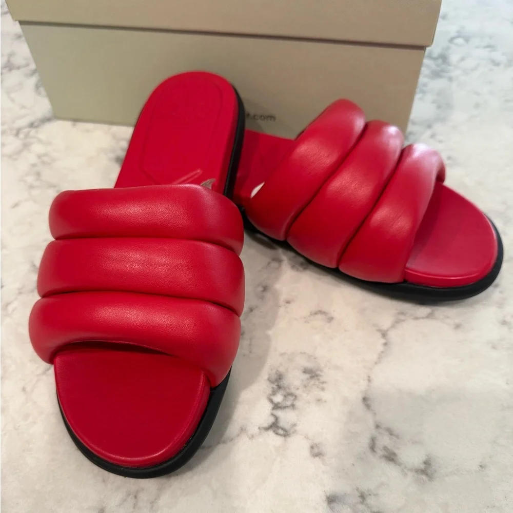 NEW Marc Fisher LTD Yessy Leather Textured Flatform Sandals Tomato Red Women’s 9